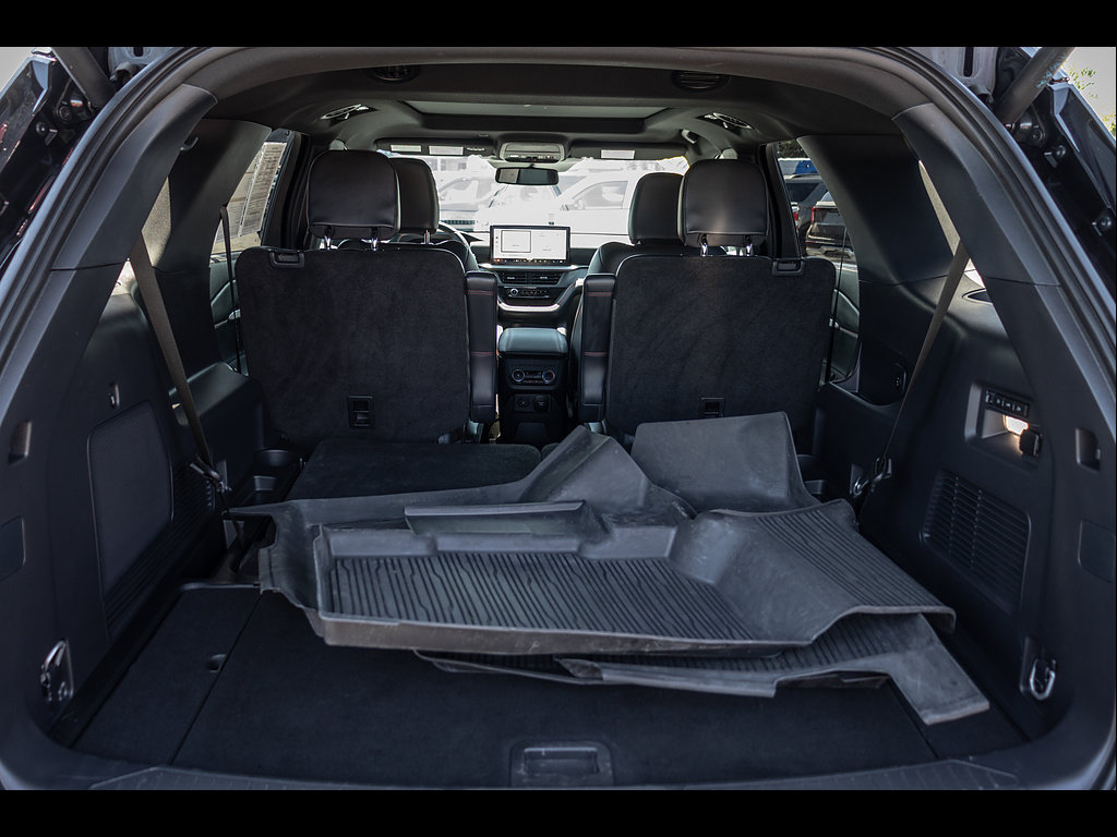 Certified 2025 Ford Explorer ST AWD/4WD image 9