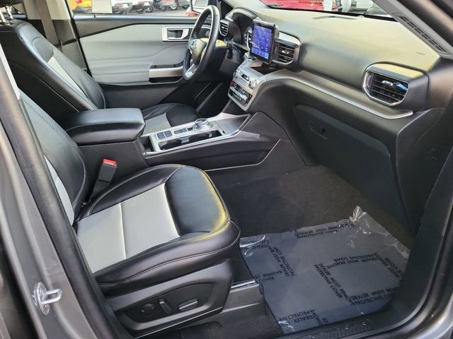Certified 2023 Ford Explorer XLT w/ Equipment Group 202A image 21