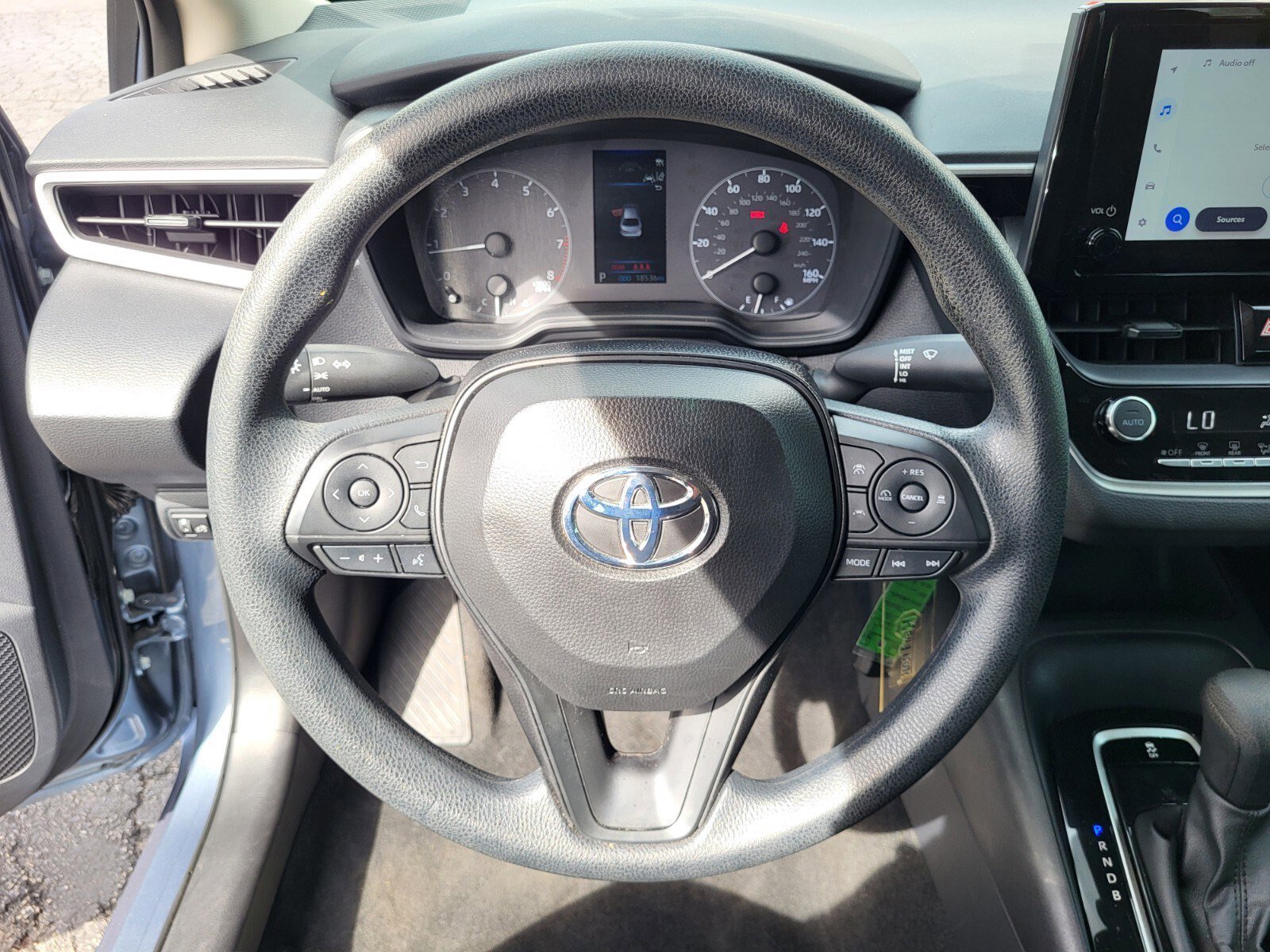 Used 2025 Toyota Corolla LE image 24