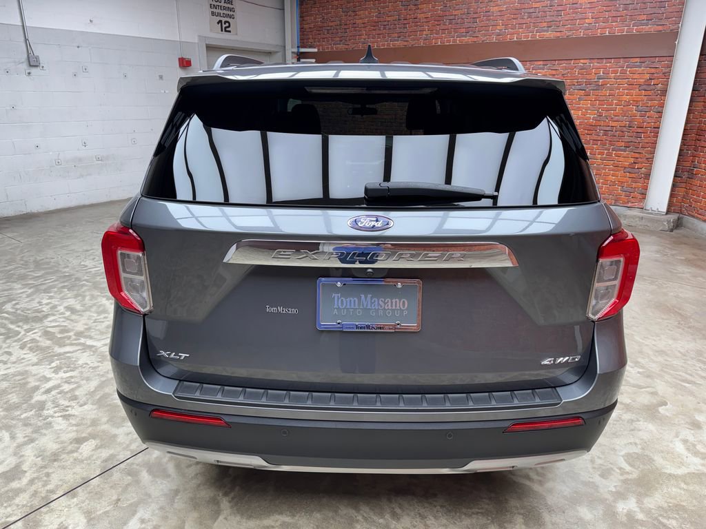 Certified 2023 Ford Explorer XLT w/ Equipment Group 202A AWD/4WD image 4