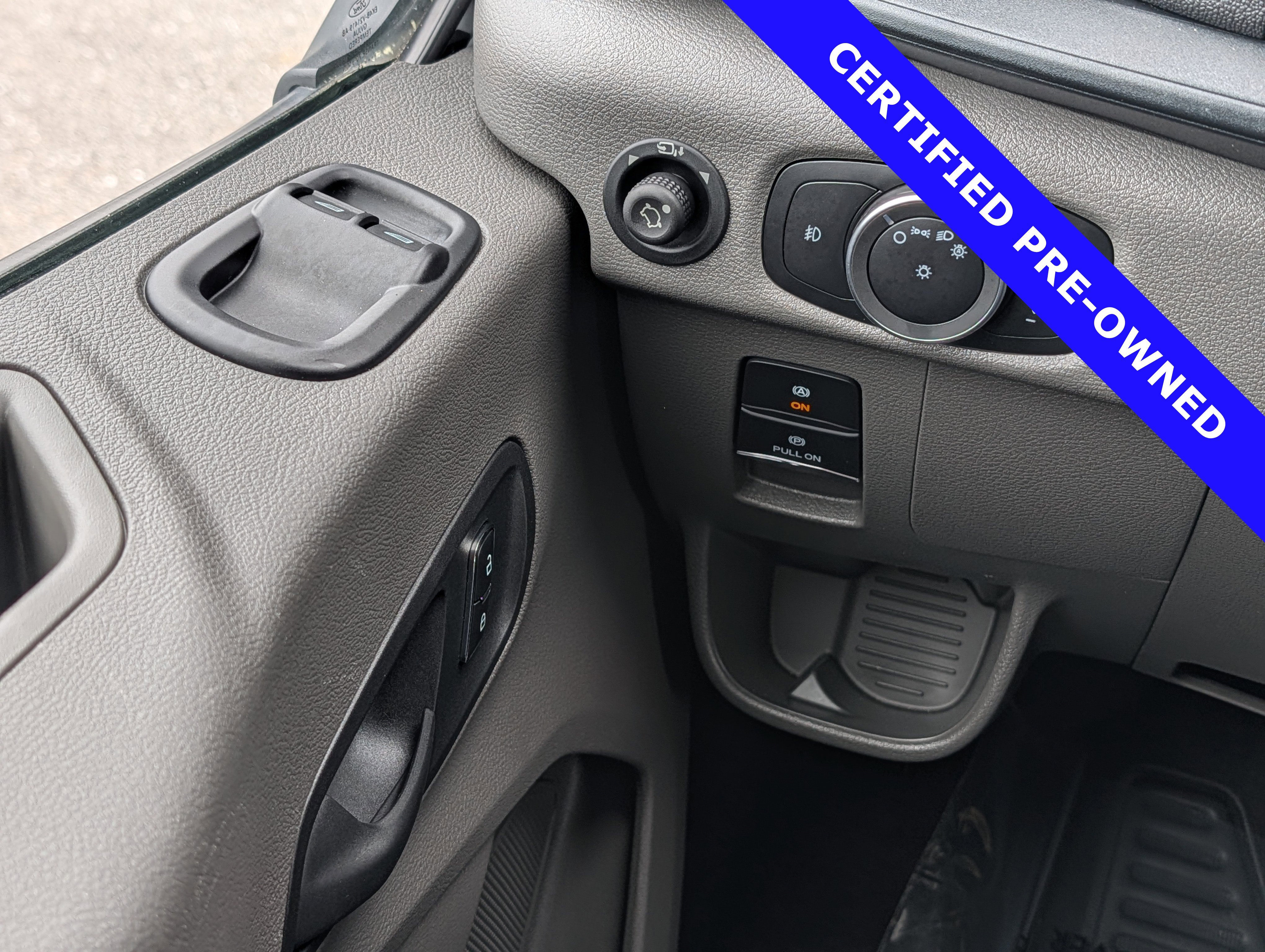 Certified 2025 Ford Transit 350 XLT RWD image 21