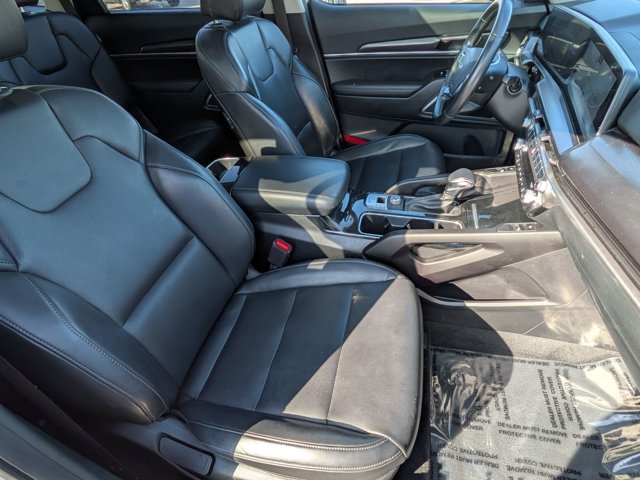 Used 2025 Kia Telluride S FWD image 31