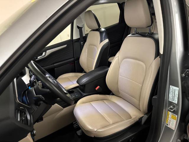 Certified 2022 Ford Escape SEL FWD image 17