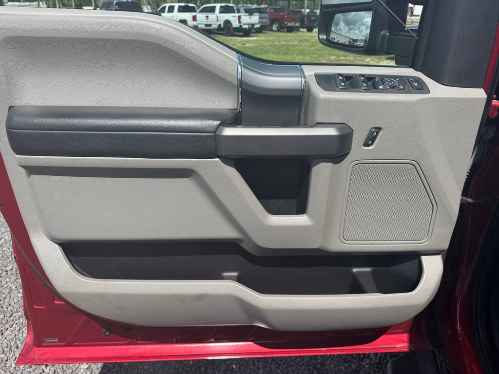 Certified 2019 Ford F250 XLT w/ XLT Premium Package AWD/4WD image 27