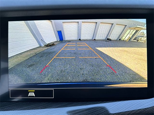 Used 2023 Buick Envision Essence image 18