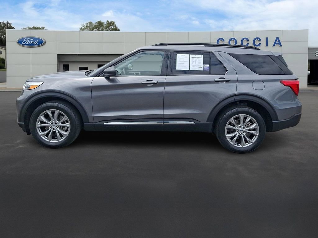 Certified 2023 Ford Explorer XLT w/ Equipment Group 202A AWD/4WD image 7