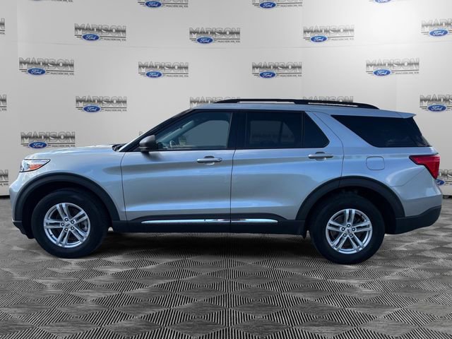 Certified 2023 Ford Explorer XLT w/ Equipment Group 202A AWD/4WD image 2