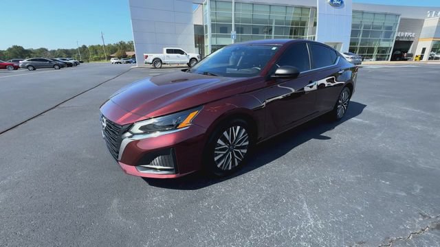 Used 2025 Nissan Altima 2.5 SV FWD image 4