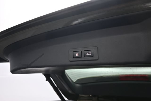 Used 2022 Subaru Ascent Limited w/ Technology Package AWD/4WD image 7