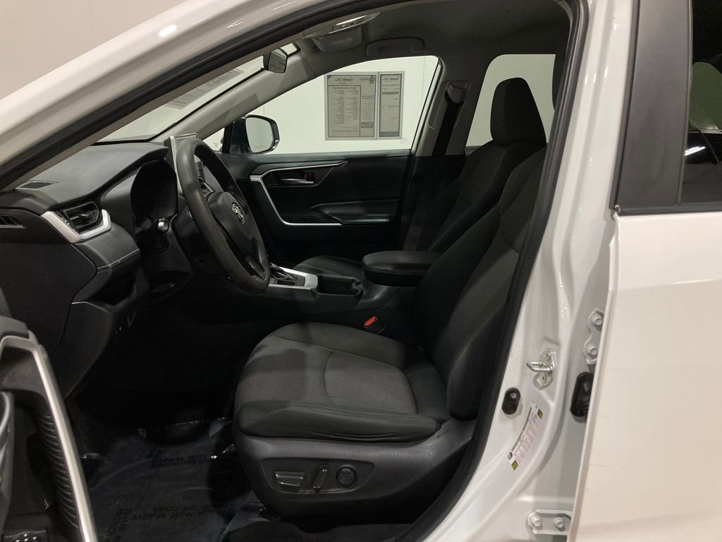 Used 2023 Toyota RAV4 XLE image 18