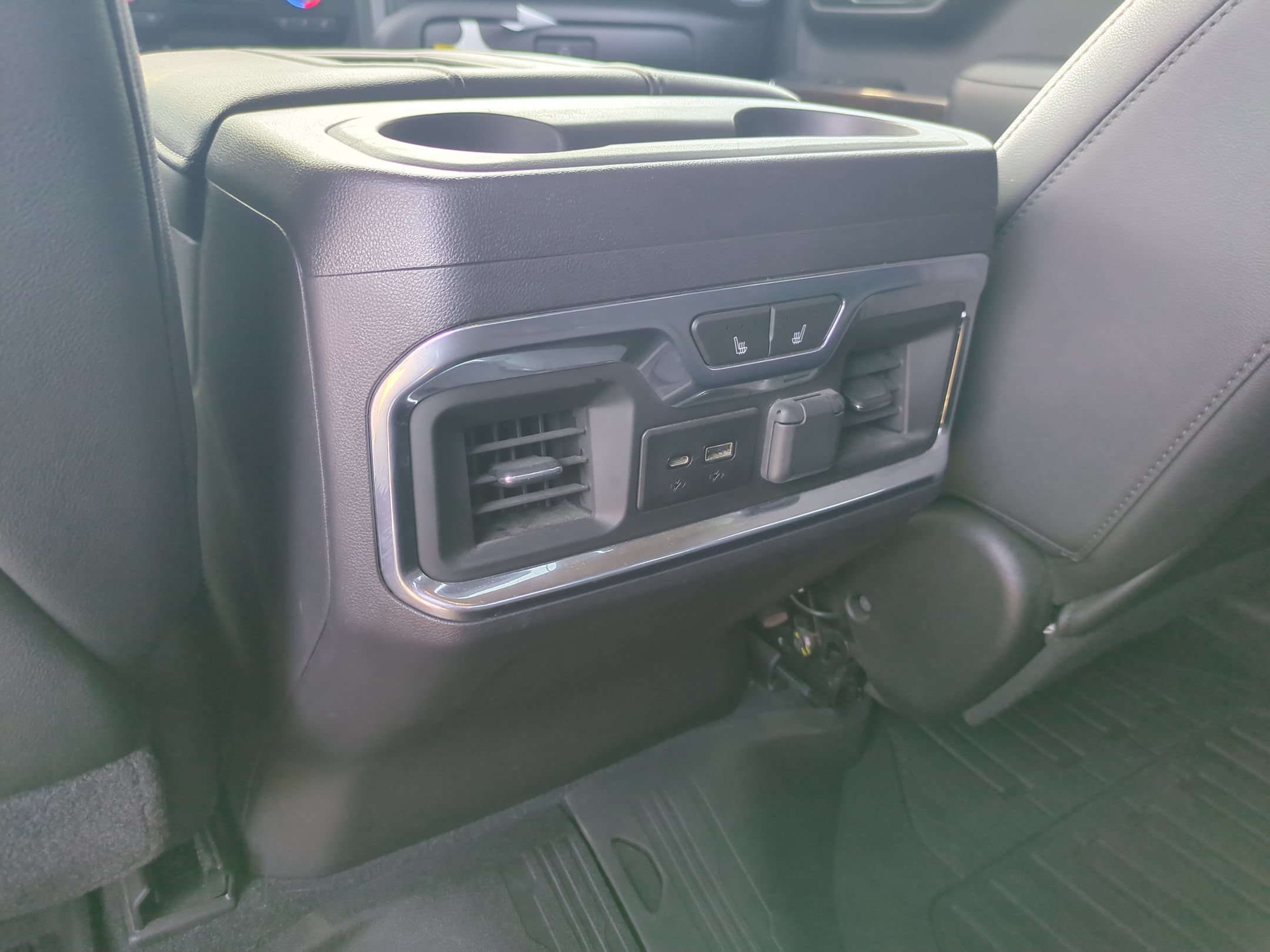 Used 2021 GMC Sierra 1500 SLT w/ SLT Premium Plus Package AWD/4WD image 30