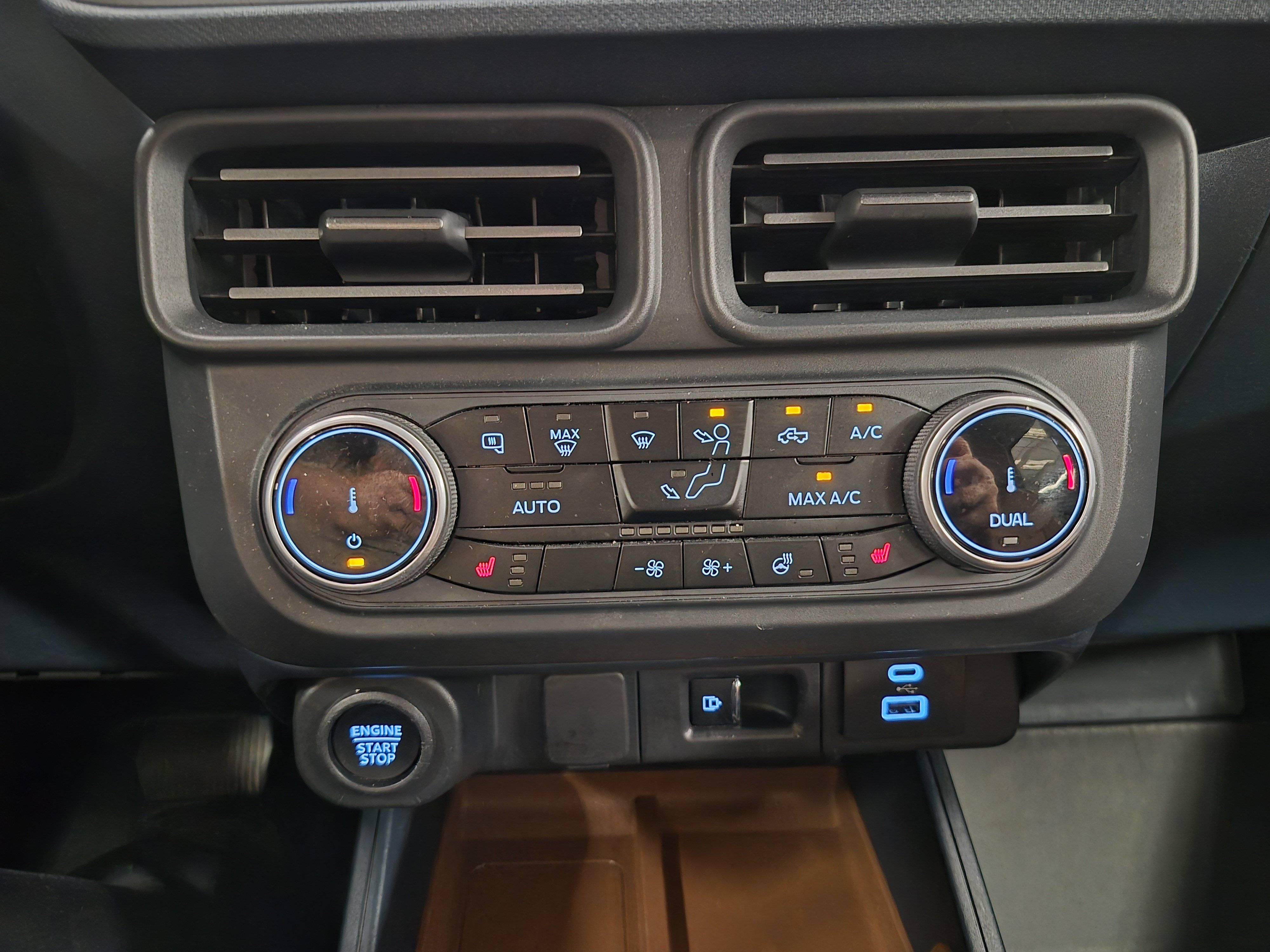 Certified 2024 Ford Maverick Lariat AWD/4WD image 31