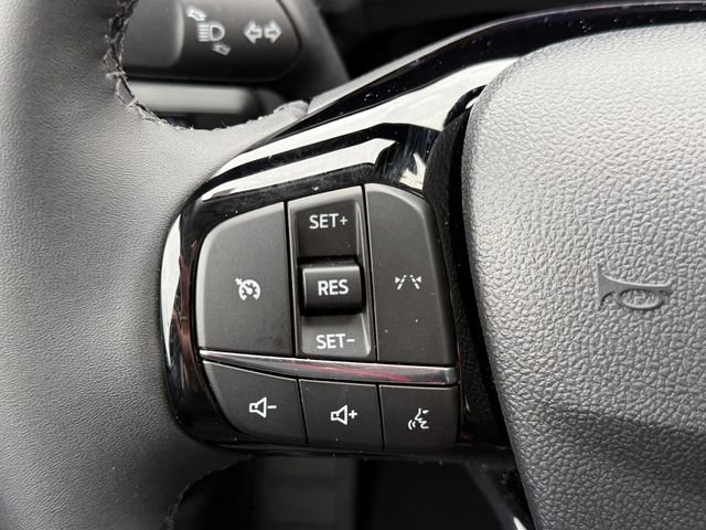 Certified 2025 Ford Escape Active w/ Cold Weather Package AWD/4WD image 19