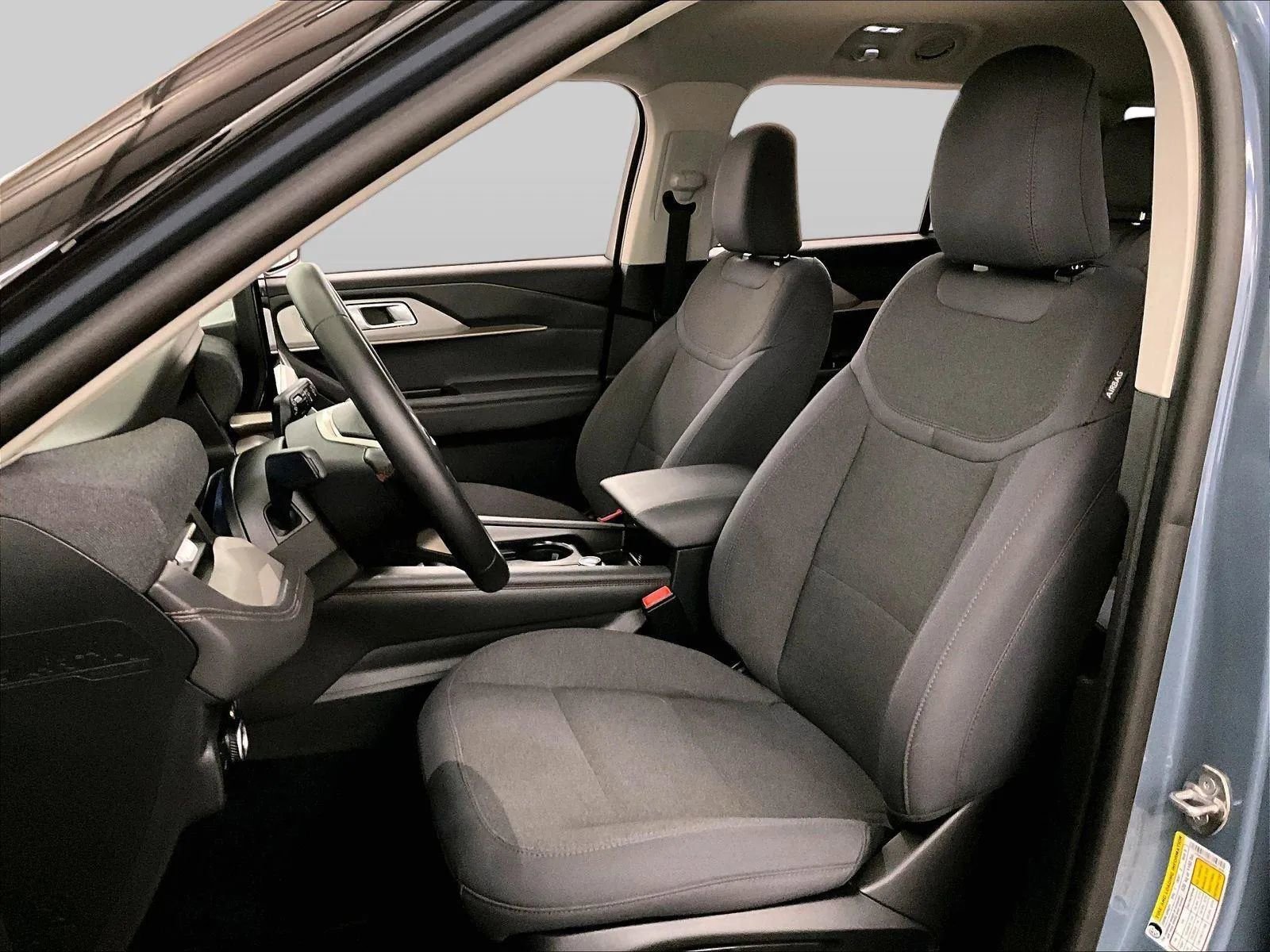 Certified 2025 Ford Explorer Active image 24