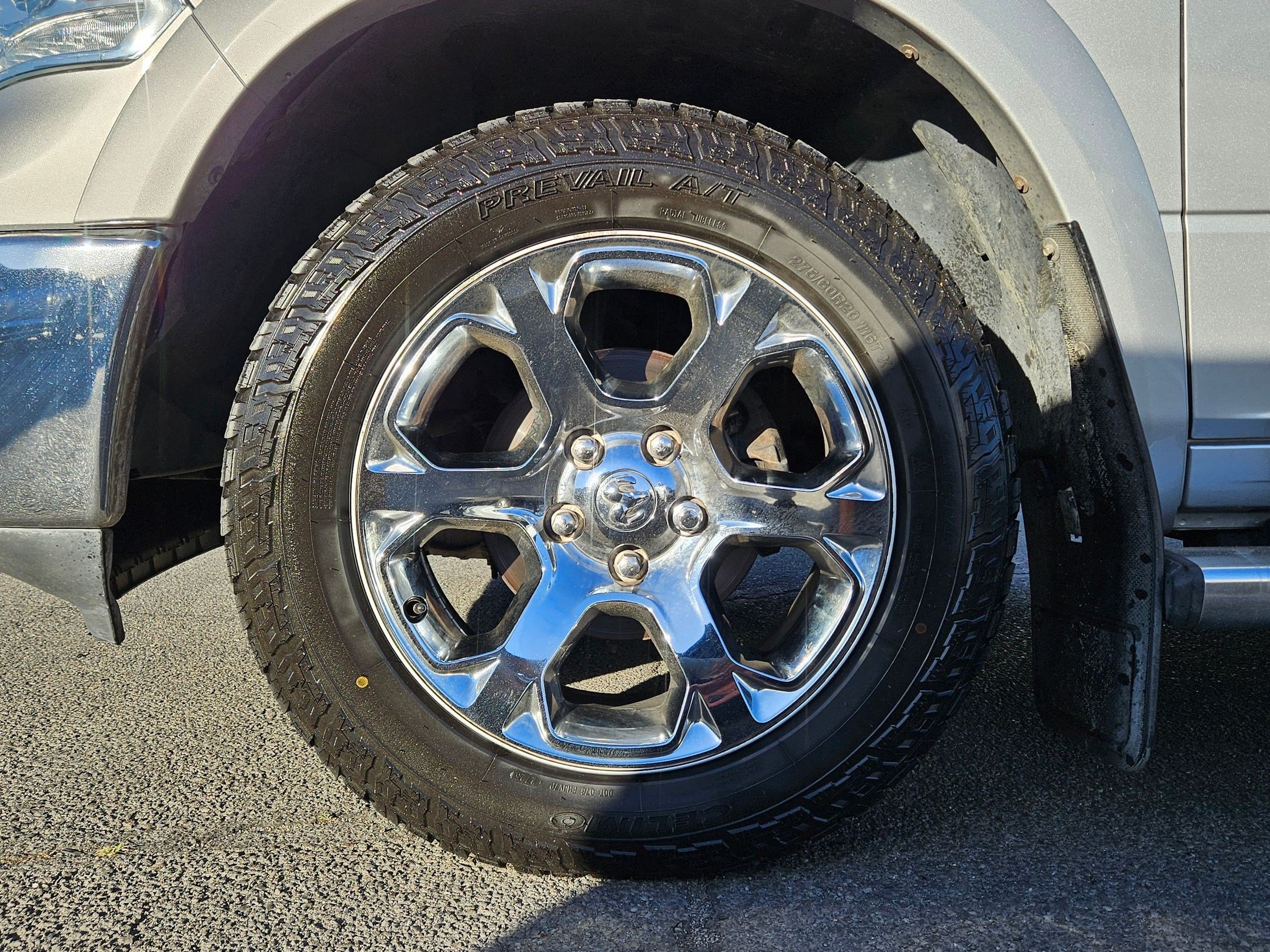 Used 2017 RAM 1500 Laramie AWD/4WD image 13