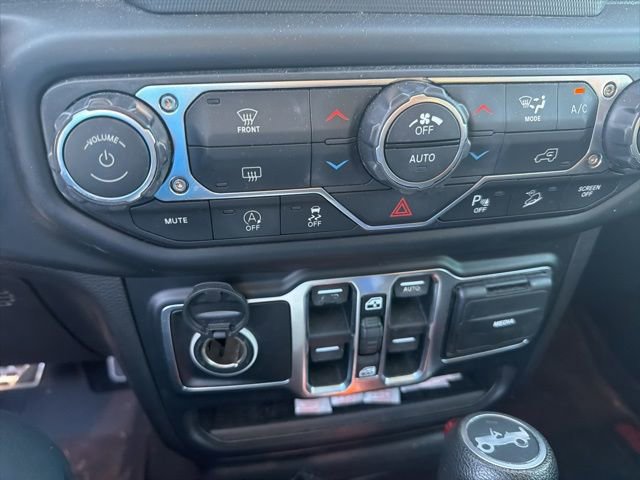 Used 2019 Jeep Wrangler Unlimited Sahara w/ Safety Group AWD/4WD image 29