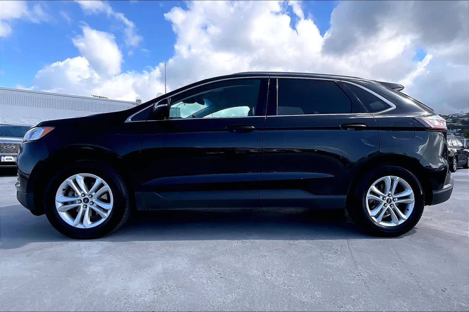 Certified 2020 Ford Edge SEL FWD image 3