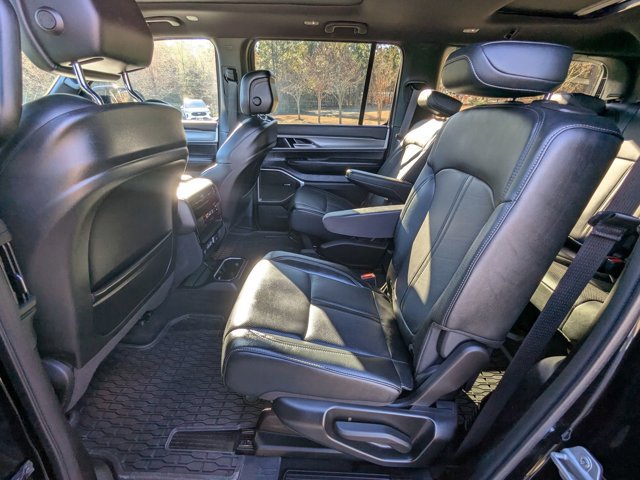 Used 2024 Jeep Wagoneer Series II image 33