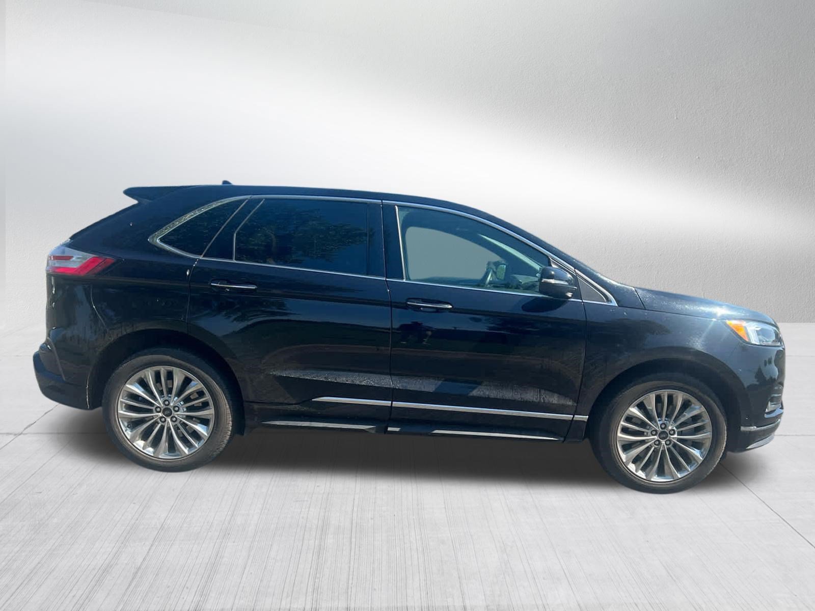 Certified 2024 Ford Edge Titanium w/ Titanium Elite Package AWD/4WD image 4