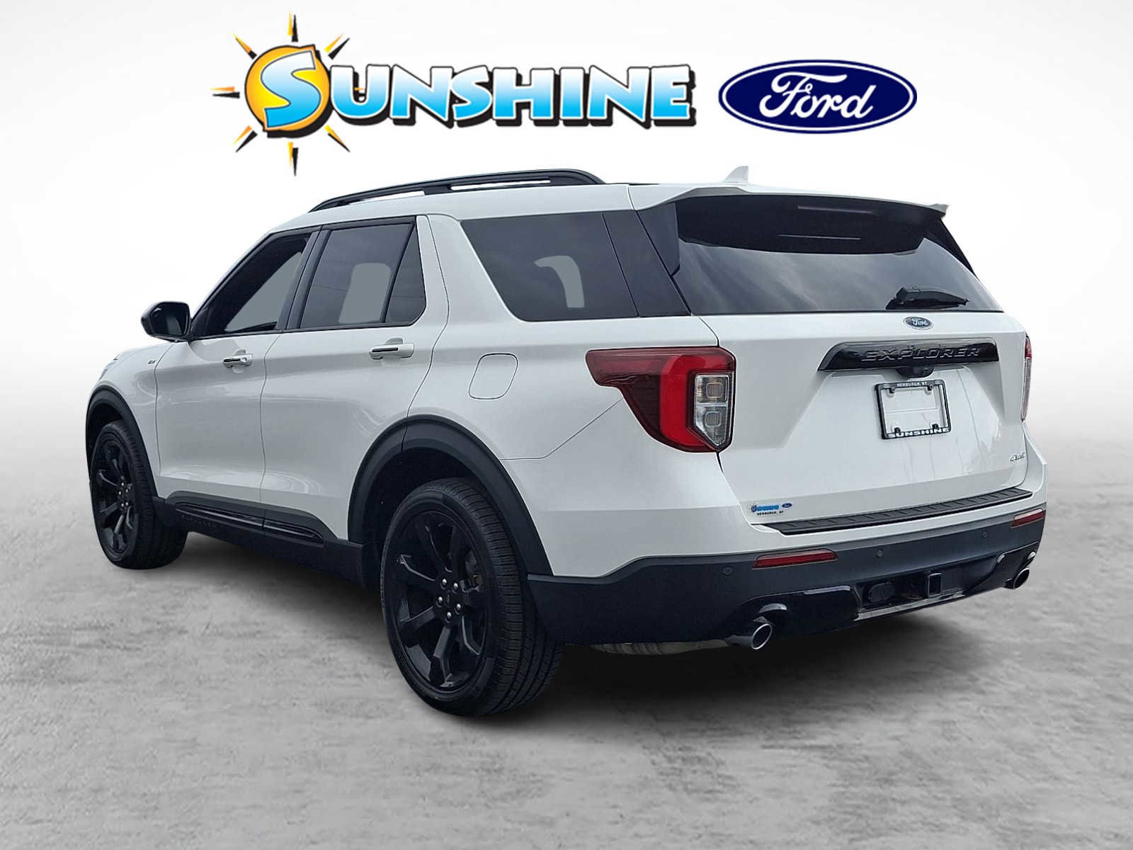 Certified 2023 Ford Explorer ST-Line w/ Class IV Trailer Tow Package image 4