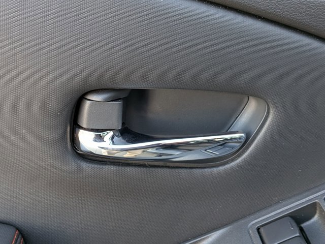 Used 2023 Nissan Frontier PRO-4X w/ Pro-4X Premium Package image 13