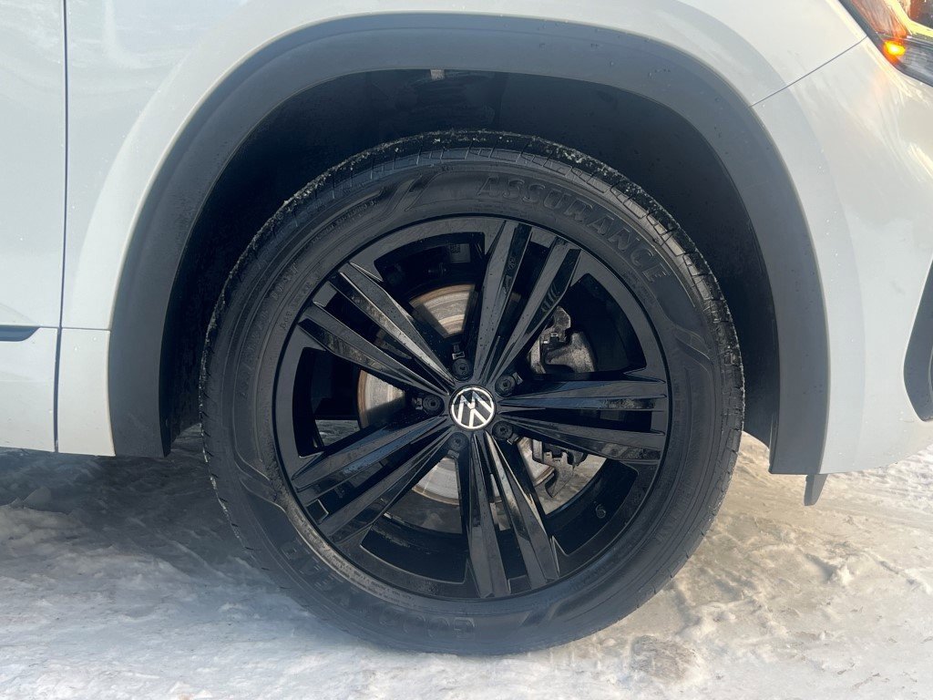Used 2023 Volkswagen Atlas Cross Sport SEL image 8