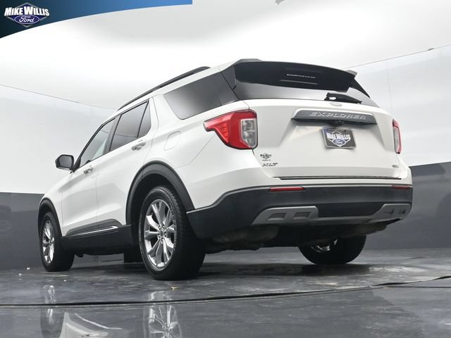 Certified 2020 Ford Explorer XLT w/ Equipment Group 202A RWD image 13