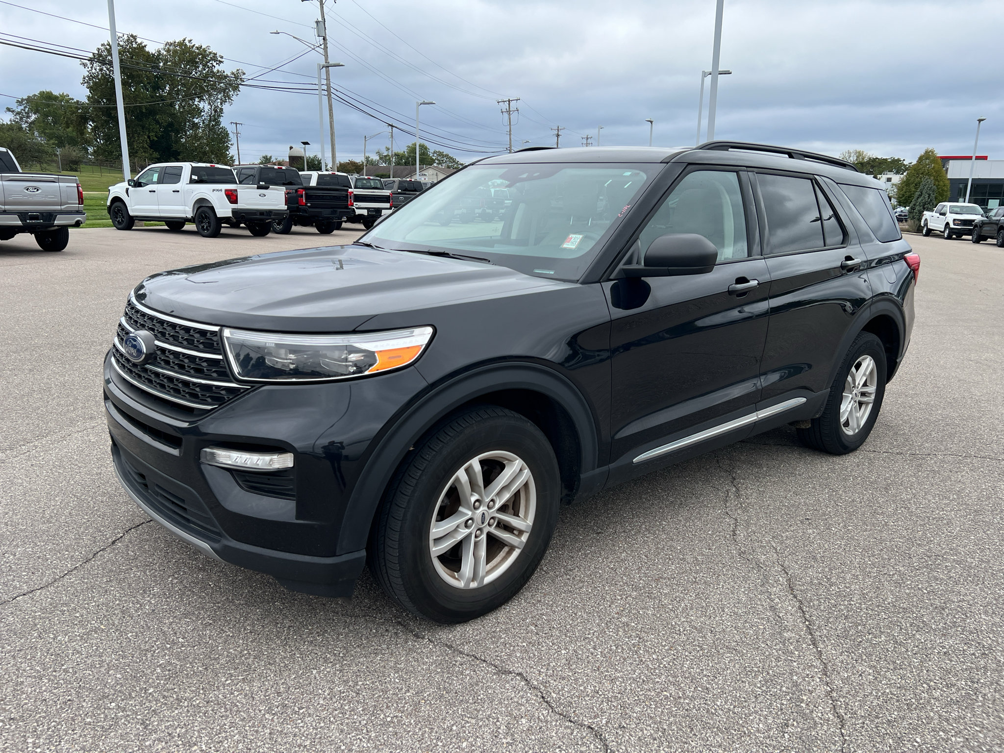 Certified 2023 Ford Explorer XLT w/ Equipment Group 202A AWD/4WD image 6