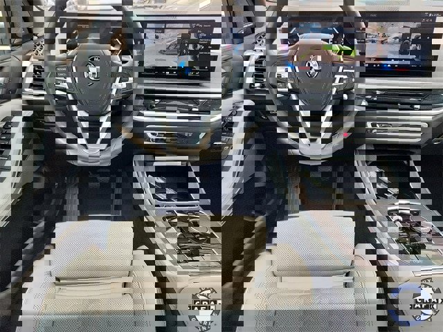 Used 2024 BMW X5 xDrive40i w/ Premium Package image 9