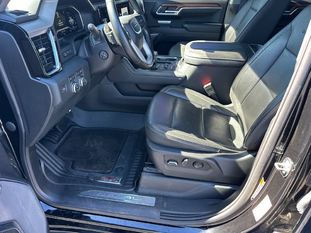 Used 2023 GMC Sierra 1500 Denali w/ Denali Reserve Package AWD/4WD image 9