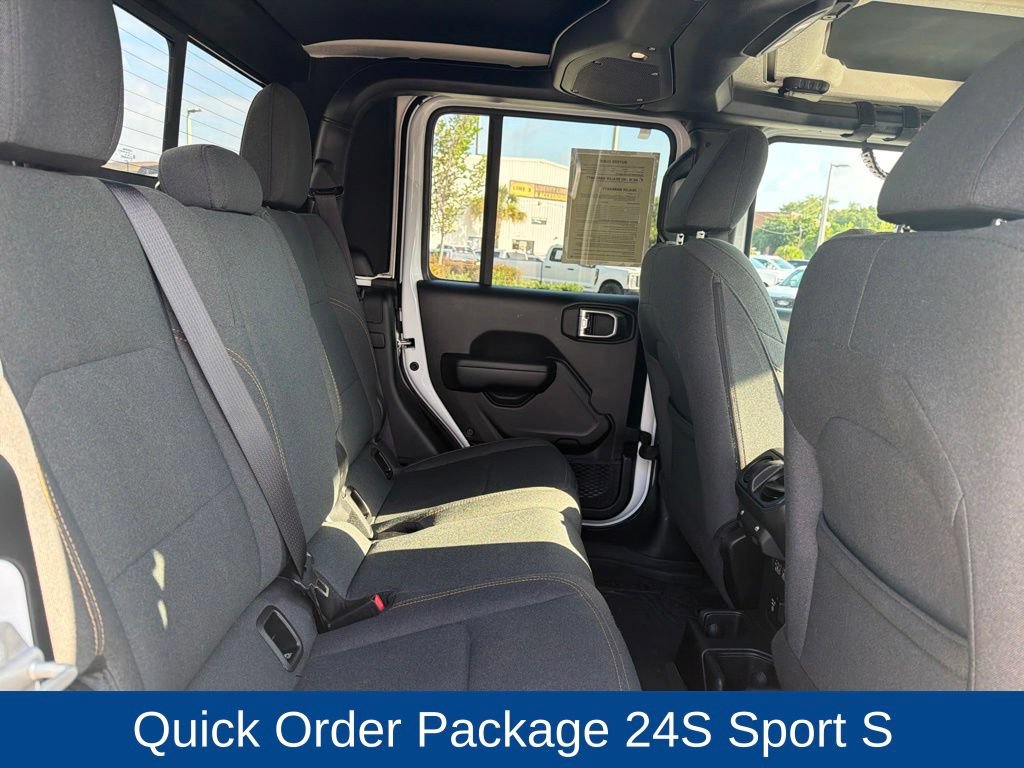 Used 2024 Jeep Gladiator Sport AWD/4WD image 24