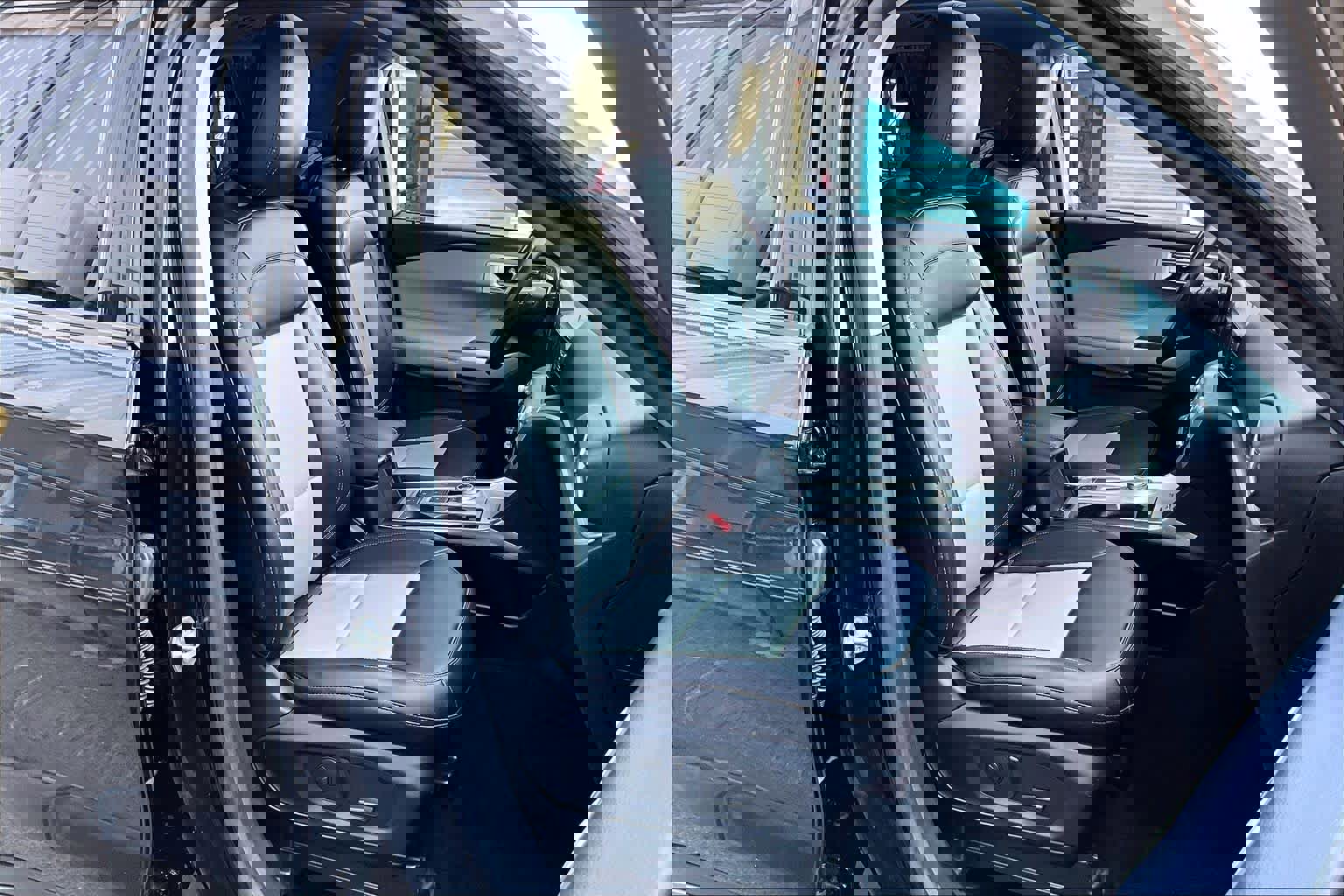 Certified 2022 Ford Explorer XLT w/ Equipment Group 202A image 12