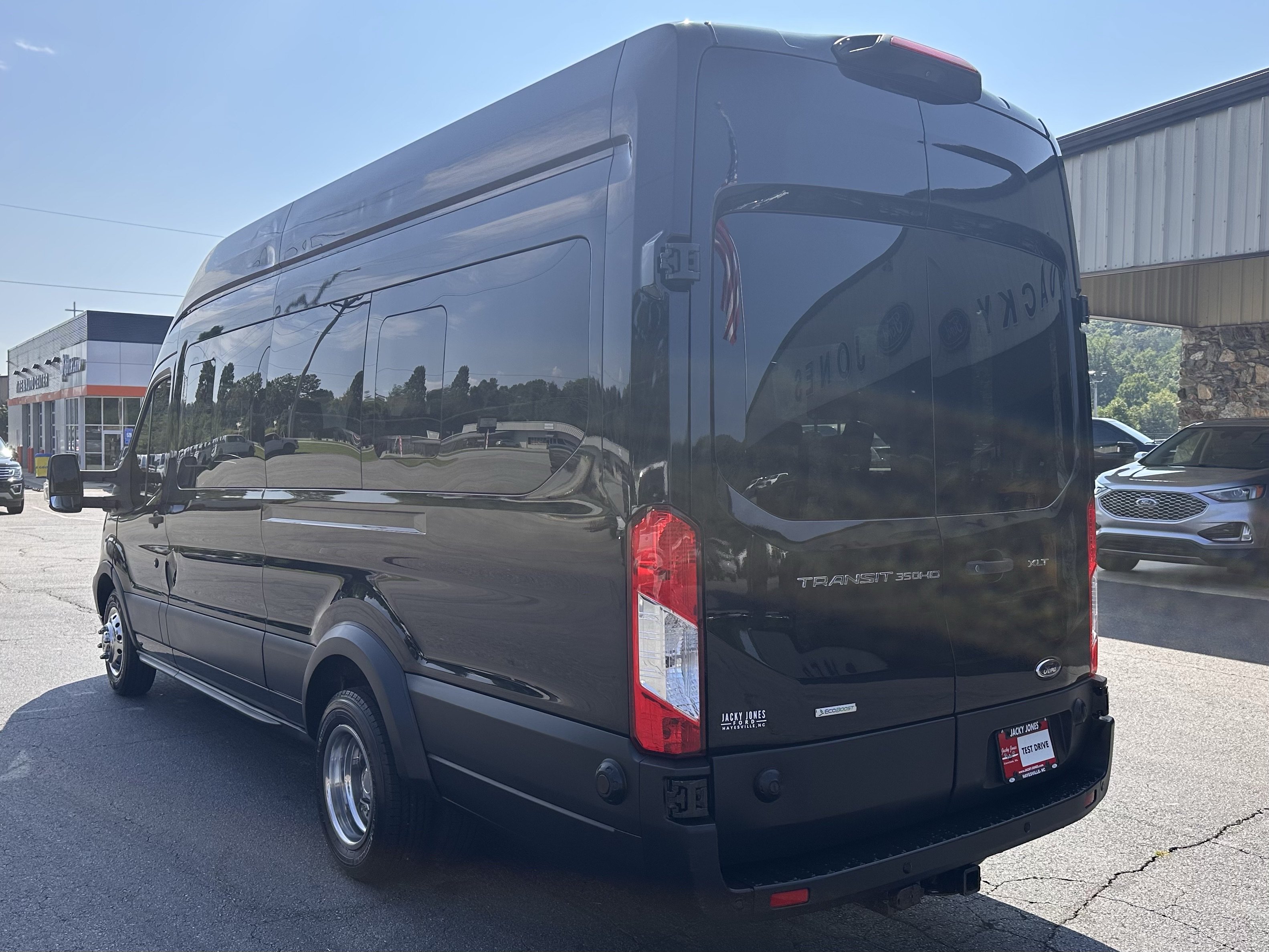 Certified 2019 Ford Transit 350 XLT RWD image 8
