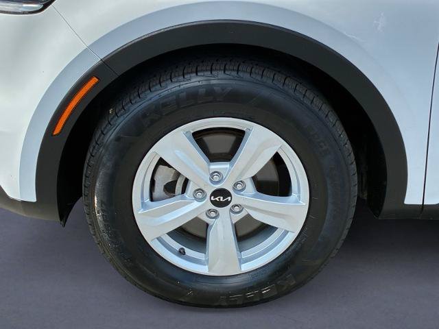 Used 2023 Kia Sorento LX FWD image 10