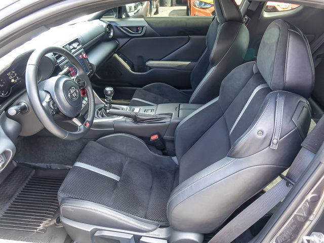 Used 2025 Toyota GR86 Premium w/ ALL Weather Mat Package (TMS) RWD image 10