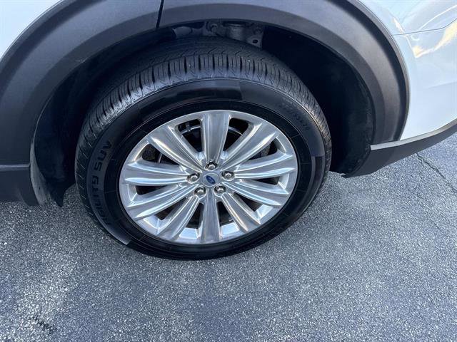 Certified 2021 Ford Explorer Limited w/ Equipment Group 301A image 14