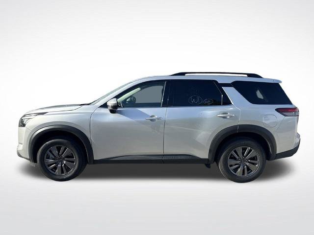 Used 2025 Nissan Pathfinder SV FWD image 8