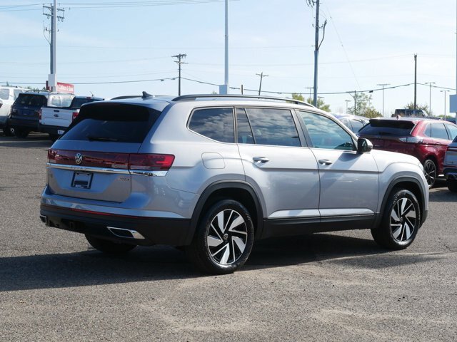 Used 2026 Volkswagen Atlas SE AWD/4WD image 3