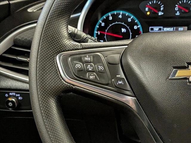 Used 2025 Chevrolet Malibu LS FWD image 12