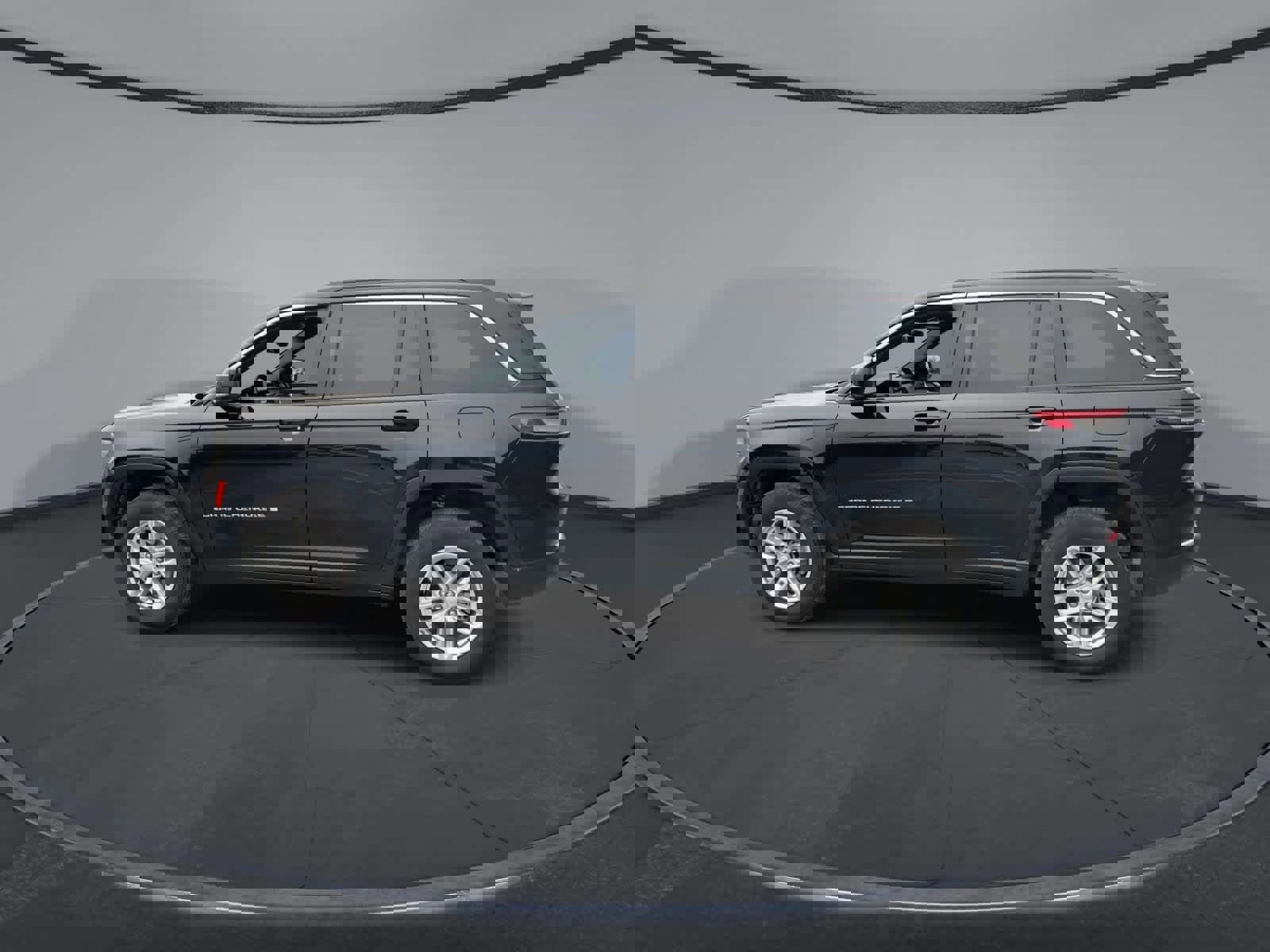 Used 2025 Jeep Grand Cherokee Laredo X image 6