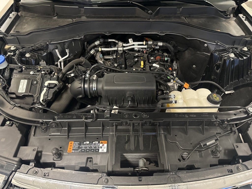 Certified 2023 Ford Explorer XLT w/ Equipment Group 202A image 7