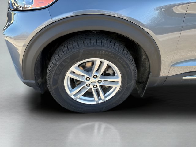 Certified 2022 Ford Explorer XLT w/ Equipment Group 202A AWD/4WD image 27