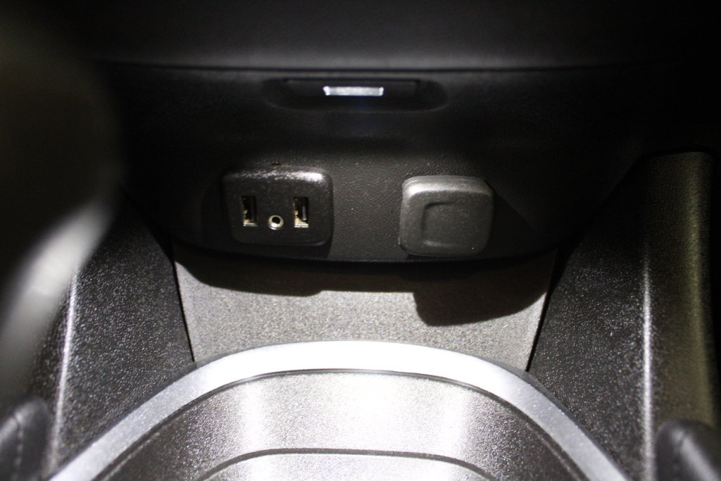 Used 2018 Chevrolet Malibu LT FWD image 27