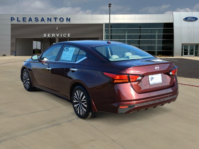 Used 2025 Nissan Altima 2.5 SV FWD image 3
