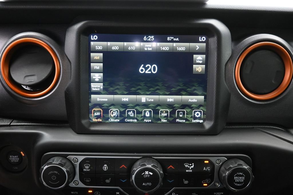 Used 2021 Jeep Gladiator Mojave AWD/4WD image 9