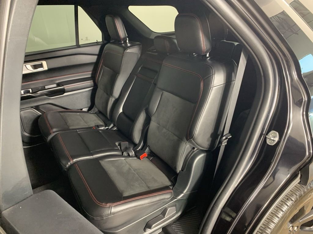 Certified 2023 Ford Explorer ST-Line AWD/4WD image 33