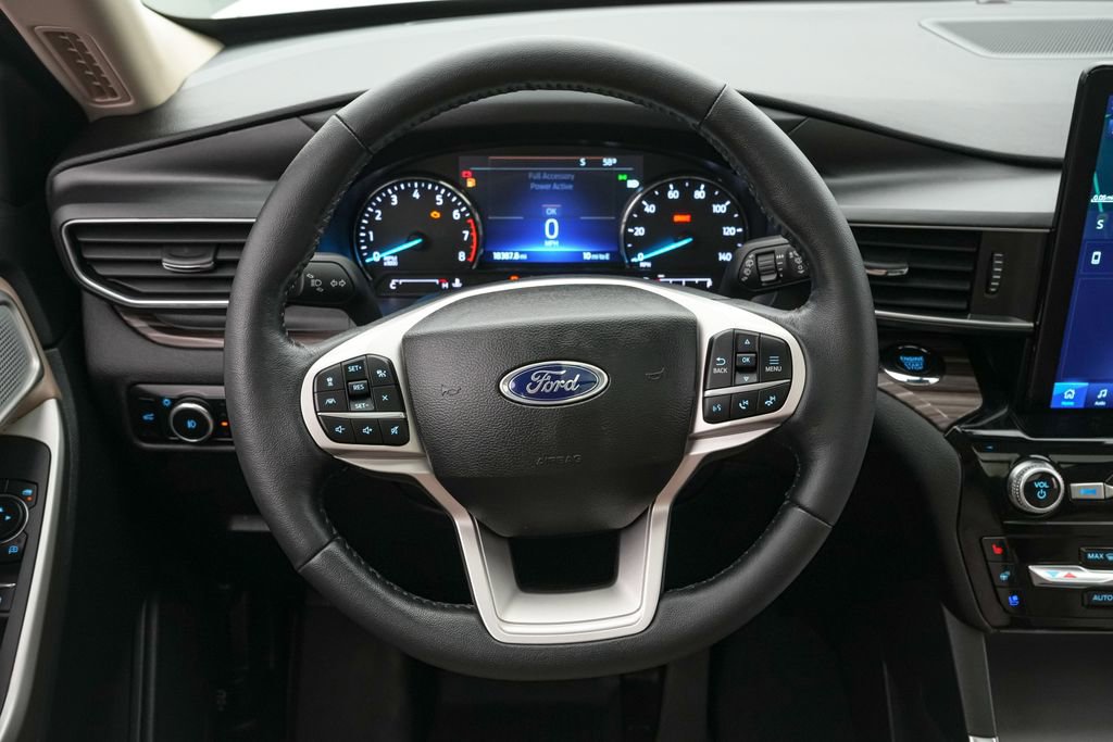 Certified 2023 Ford Explorer Limited w/ Limited Technology Package AWD/4WD image 14