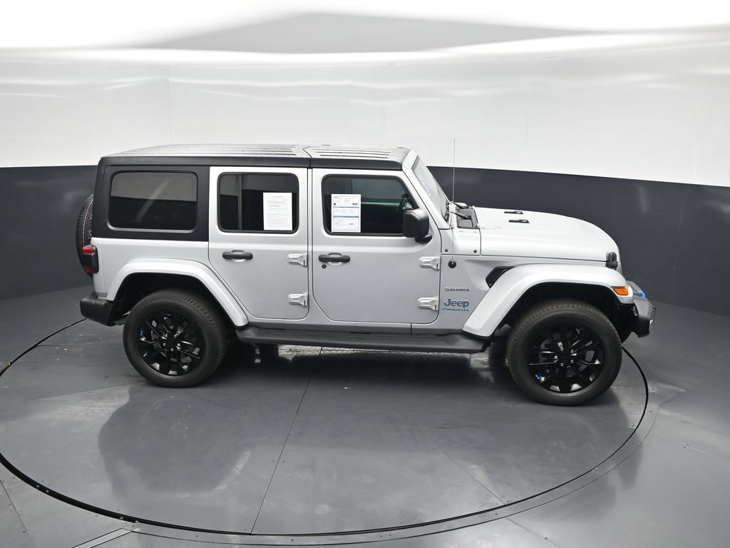 Used 2023 Jeep Wrangler Unlimited Sahara w/ Cold Weather Group AWD/4WD image 51