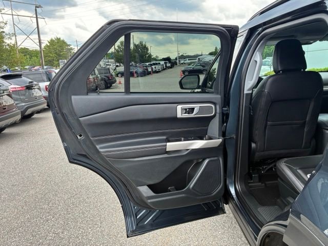 Certified 2023 Ford Explorer XLT w/ Equipment Group 202A AWD/4WD image 13