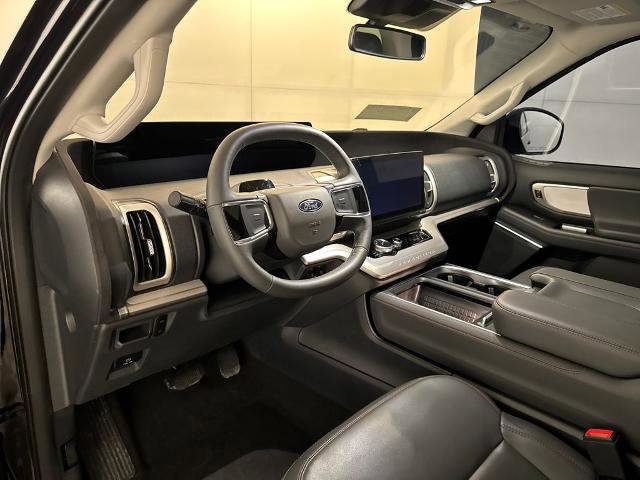 Certified 2025 Ford Expedition Active image 7